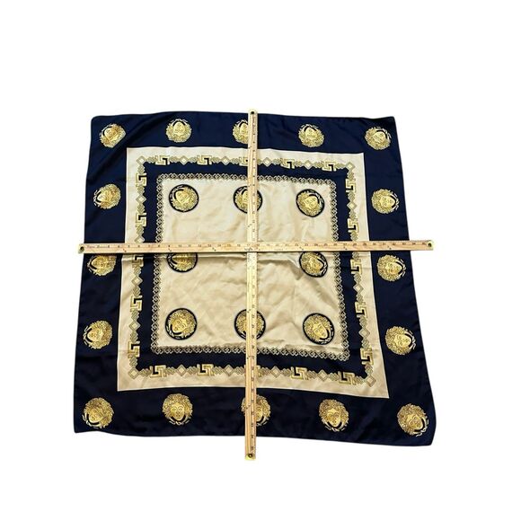 BEAUTIFUL "Medusa" DESIGN SCARF 34"  multicolored unique designed SCARF GOOD CON - Picture 5 of 5